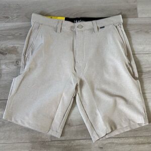 New!! Hurley Flat Front Golf Shorts 32 waist 9”inseam in khaki